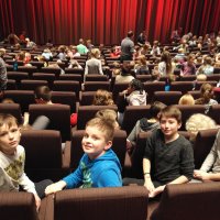 Fünftklässler besuchen Theater